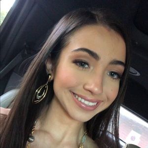 Meet your Posher, Mahalie